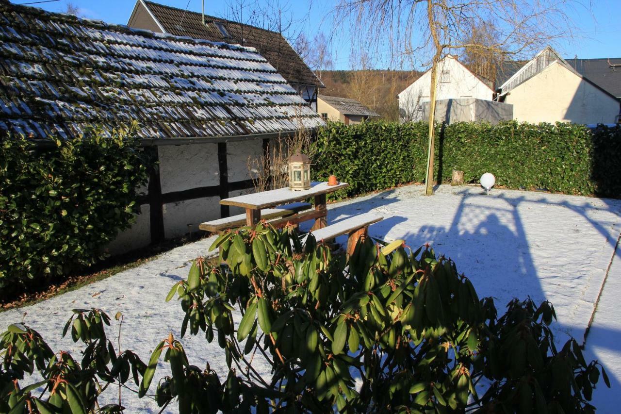 Ferienhaus Am Kreuzberg - Nuerburgring 우멘 외부 사진